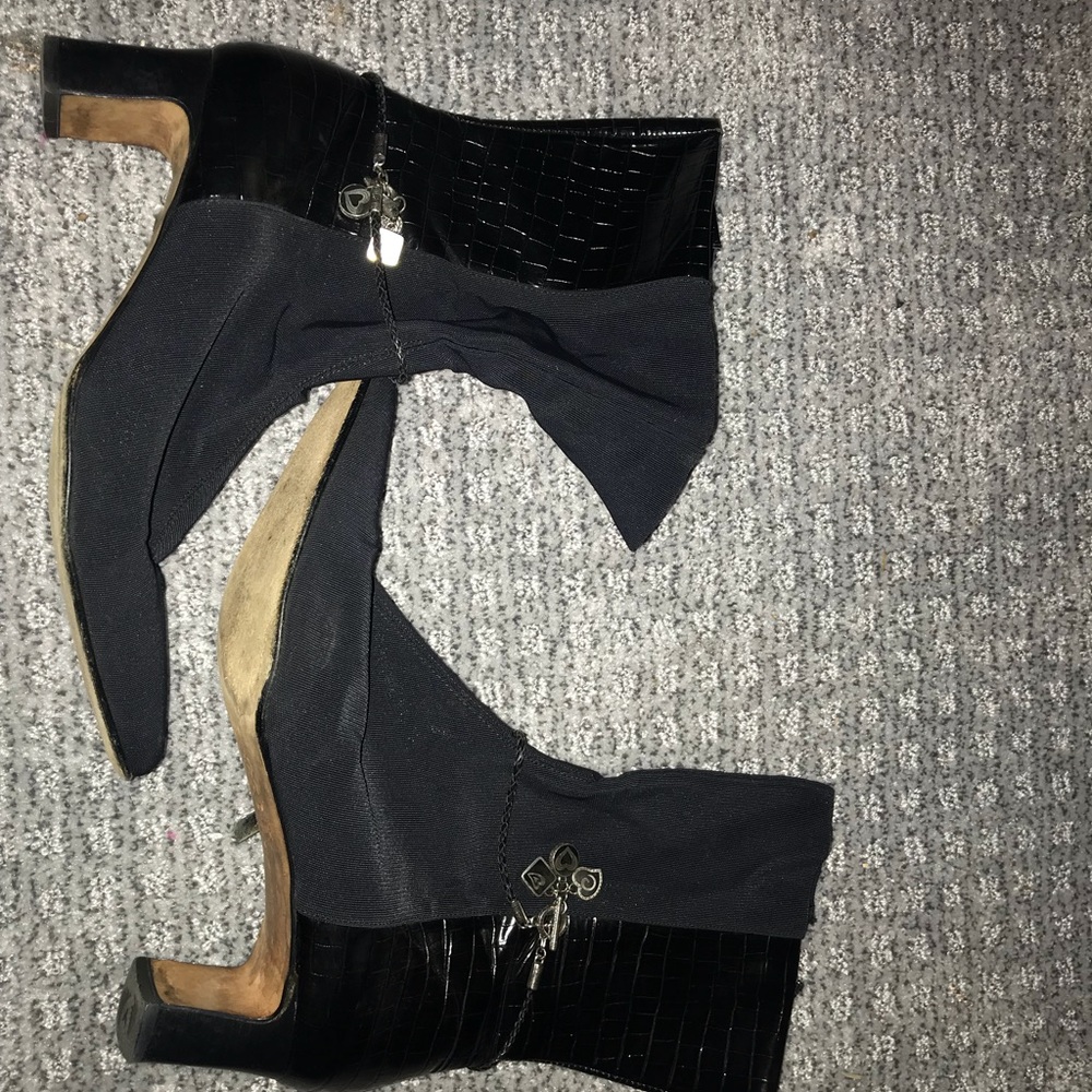 Charm booties made in Italy !